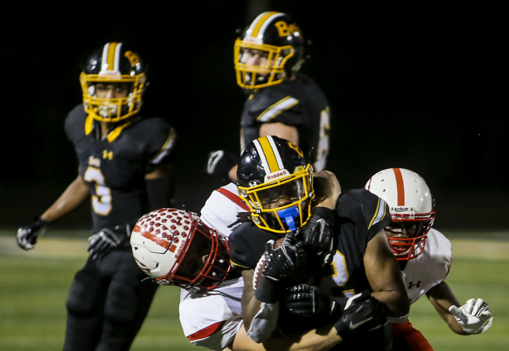 092019-qct-spt-bett-cf football-10.jpg